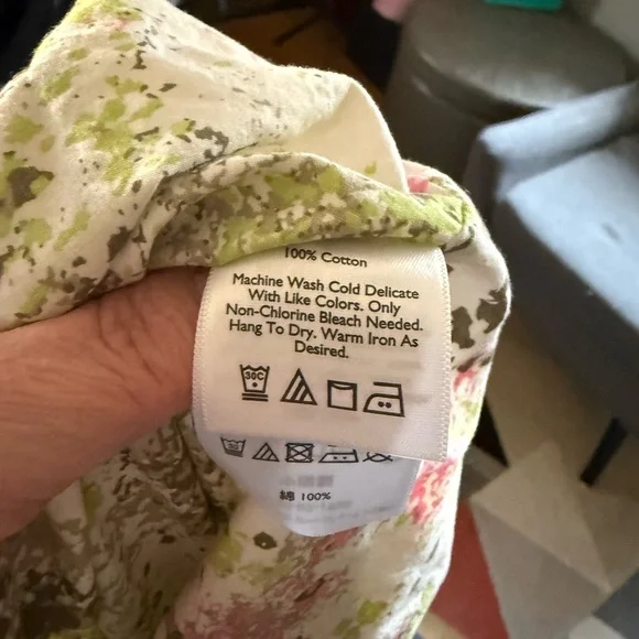 Cute Eddie Bauer blouse - Picture 3 of 7